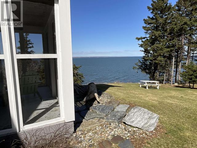 6950 Highway16, House detached with 3 bedrooms, 2 bathrooms and null parking in Guysborough NS | Image 11
