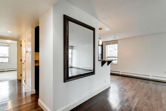 604 - 733 14 Avenue Sw, Condo with 2 bedrooms, 1 bathrooms and 1 parking in Calgary AB | Card Image