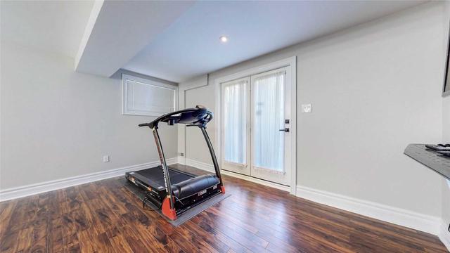 202 Holmes Ave, House detached with 5 bedrooms, 6 bathrooms and 6 parking in Toronto ON | Image 11