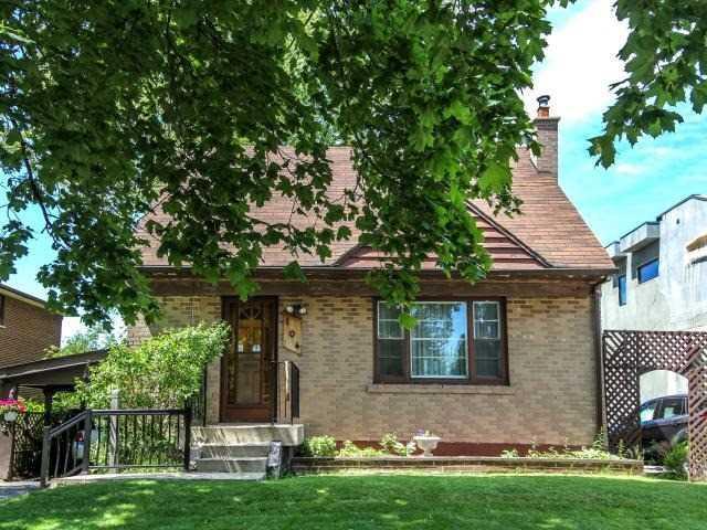 104 Lexfield Ave, House detached with 2 bedrooms, 1 bathrooms and 2 parking in Toronto ON | Image 1