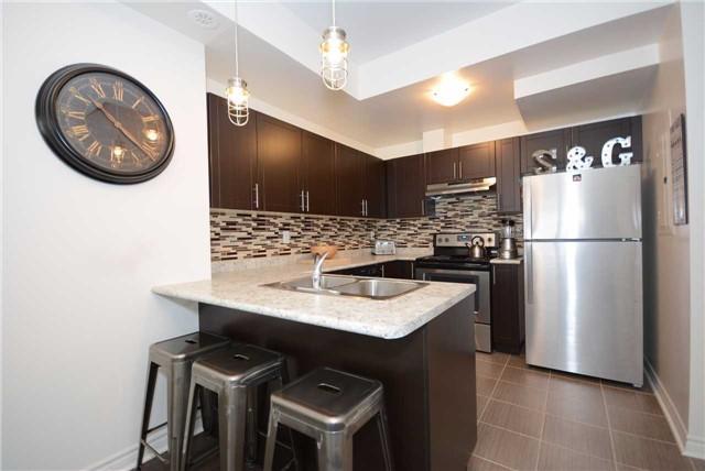 0303 - 2420 Baronwood Dr, Townhouse with 2 bedrooms, 3 bathrooms and null parking in Oakville ON | Image 5
