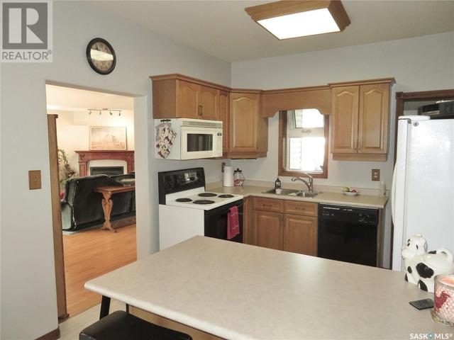 506 32nd Street W, House detached with 3 bedrooms, 3 bathrooms and null parking in Saskatoon SK | Image 7