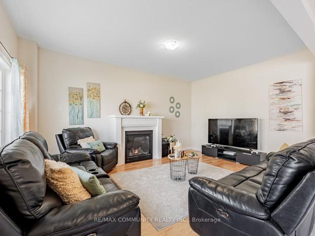 217 Ronald Guscott St, House detached with 4 bedrooms, 4 bathrooms and 4 parking in Oshawa ON | Image 7