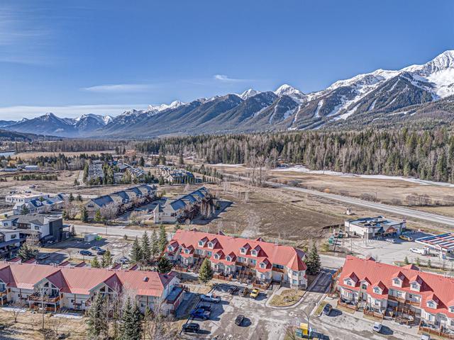 517/519 - 500 Riverside Way, Condo with 3 bedrooms, 2 bathrooms and null parking in Fernie BC | Image 5