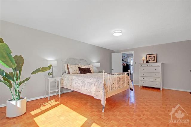 52 Tarquin Crescent, Townhouse with 3 bedrooms, 2 bathrooms and 4 parking in Ottawa ON | Image 24