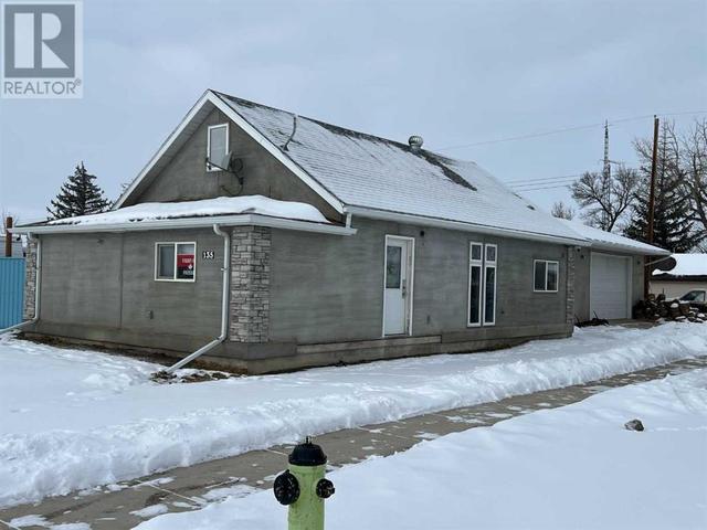 131 And 135 2 Avenue S, House detached with 1 bedrooms, 1 bathrooms and 5 parking in Champion AB | Image 2