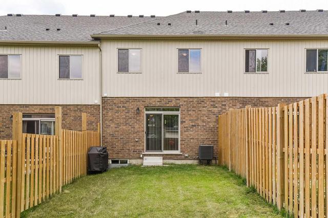134 Law Dr, House attached with 3 bedrooms, 3 bathrooms and 1 parking in Guelph ON | Image 20