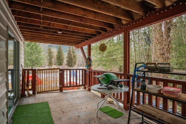 101 Champion Park Road, House detached with 4 bedrooms, 2 bathrooms and null parking in Kootenay Boundary A BC | Image 25