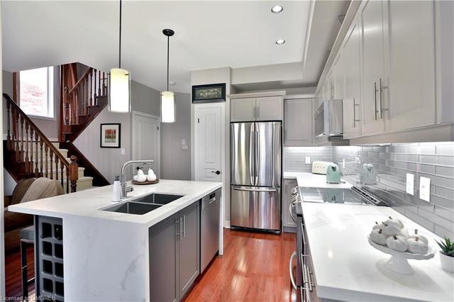 2280 Highcroft Road, House semidetached with 3 bedrooms, 2 bathrooms and null parking in Oakville ON | Image 14