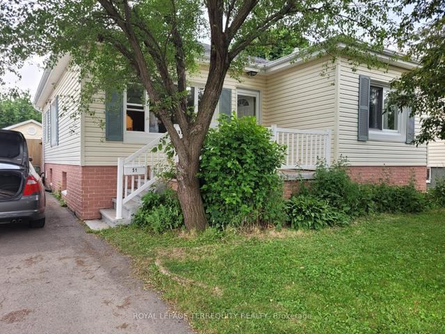 51 Michael Ave, House detached with 3 bedrooms, 2 bathrooms and 3 parking in St. Catharines ON | Image 1