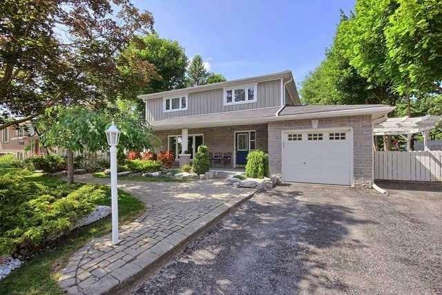 1015 Lemar Rd, House detached with 4 bedrooms, 3 bathrooms and 4 parking in Newmarket ON | Image 2