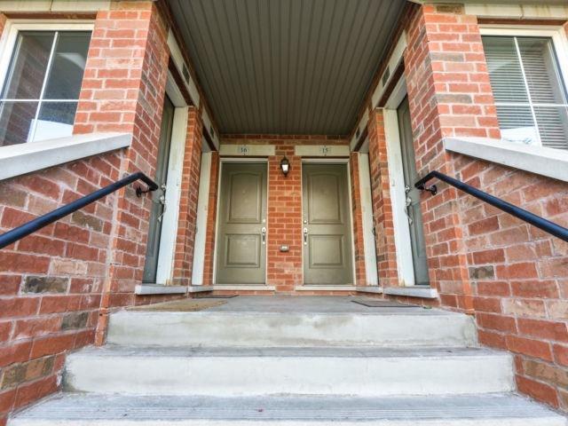 16 - 47 Hays Blvd, Townhouse with 2 bedrooms, 2 bathrooms and 1 parking in Oakville ON | Image 1
