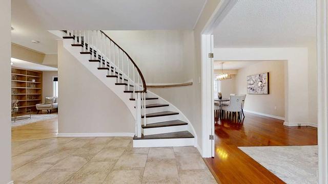 227 Browning Tr, House detached with 4 bedrooms, 4 bathrooms and 6 parking in Barrie ON | Image 6