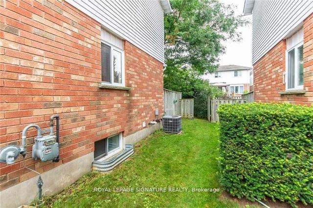 426 Downsview Pl, House attached with 3 bedrooms, 3 bathrooms and 3 parking in Waterloo ON | Image 9