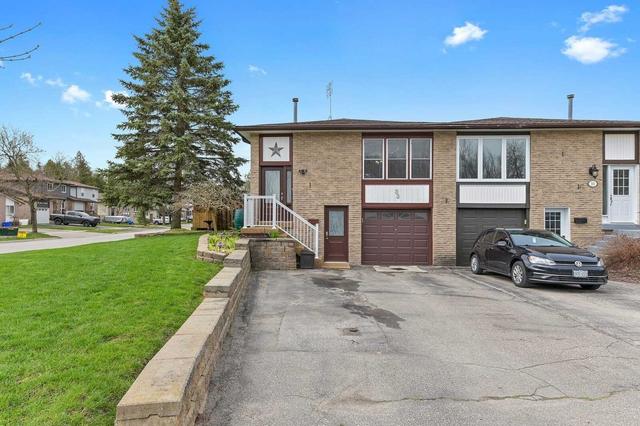 33 Greenore Cres, House semidetached with 3 bedrooms, 2 bathrooms and 4 parking in Halton Hills ON | Image 1