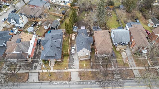 151 Erie Ave, House detached with 4 bedrooms, 2 bathrooms and 2 parking in Brantford ON | Image 19