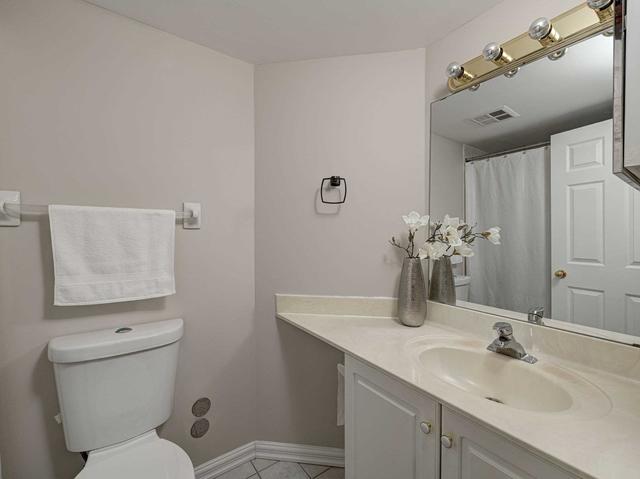 703 - 23 Lorraine Dr, Condo with 3 bedrooms, 2 bathrooms and 1 parking in Toronto ON | Image 18