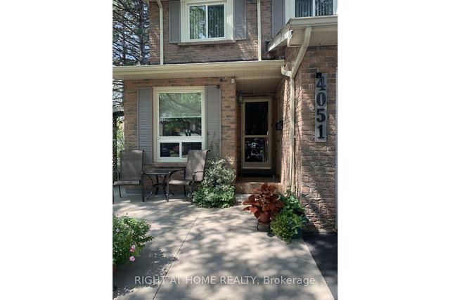 4051 Farrier Crt, House semidetached with 3 bedrooms, 2 bathrooms and 3 parking in Mississauga ON | Image 12