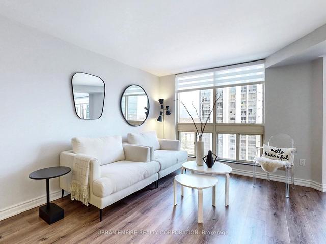 906 - 10 Kenneth Ave, Condo with 2 bedrooms, 2 bathrooms and 1 parking in Toronto ON | Image 1