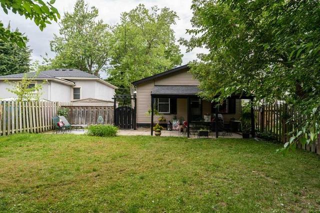 22 Woodland Ave, House detached with 2 bedrooms, 1 bathrooms and 3 parking in St. Catharines ON | Image 30