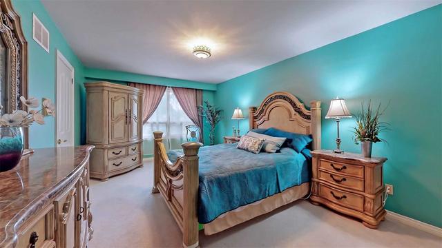 16 Sir Percival Crt, House detached with 4 bedrooms, 4 bathrooms and 6 parking in Markham ON | Image 24