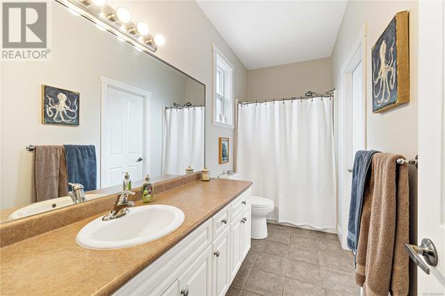 7739 Clark Dr, House detached with 4 bedrooms, 3 bathrooms and 3 parking in Lantzville BC | Image 23