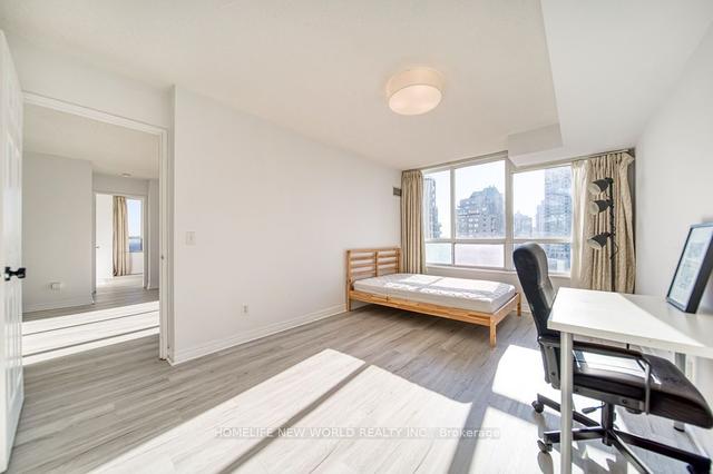 1606 - 18 Parkview Ave, Condo with 3 bedrooms, 2 bathrooms and 1 parking in Toronto ON | Image 8