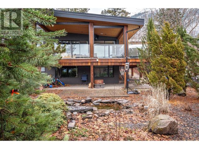 8708 Okanagan Landing Road, House detached with 4 bedrooms, 3 bathrooms and 9 parking in Vernon BC | Image 40