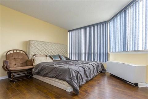 lph 09 - 25 Fairview Rd W, Condo with 2 bedrooms, 2 bathrooms and 2 parking in Mississauga ON | Image 13