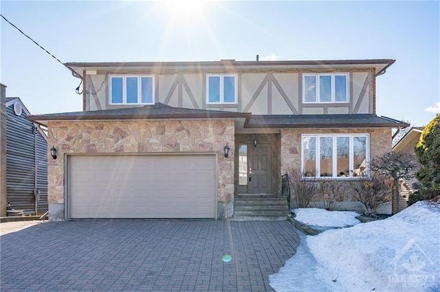 1910 Rosebella Avenue, House detached with 5 bedrooms, 4 bathrooms and 6 parking in Ottawa ON | Image 1