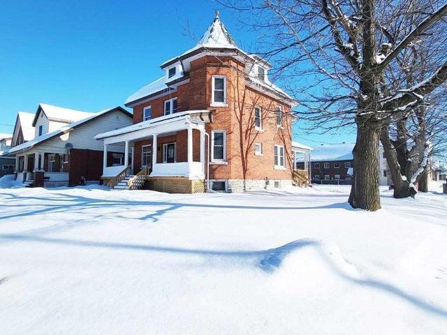 406 Algonquin Ave, House detached with 9 bedrooms, 4 bathrooms and 6 parking in North Bay ON | Image 23