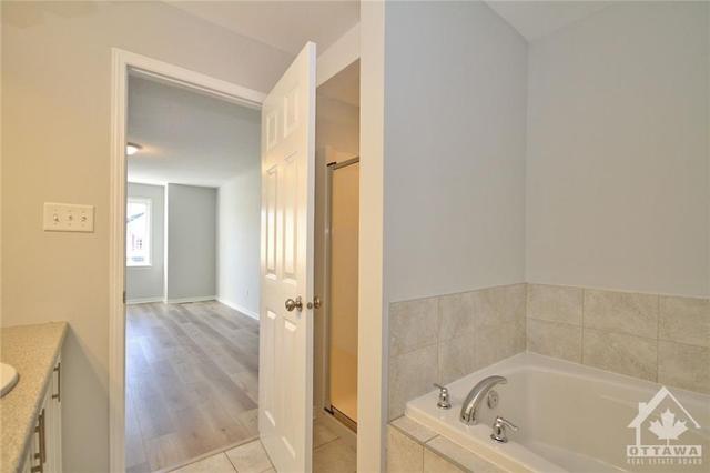 211 Idlewild Private, Townhouse with 3 bedrooms, 3 bathrooms and 2 parking in Ottawa ON | Image 18