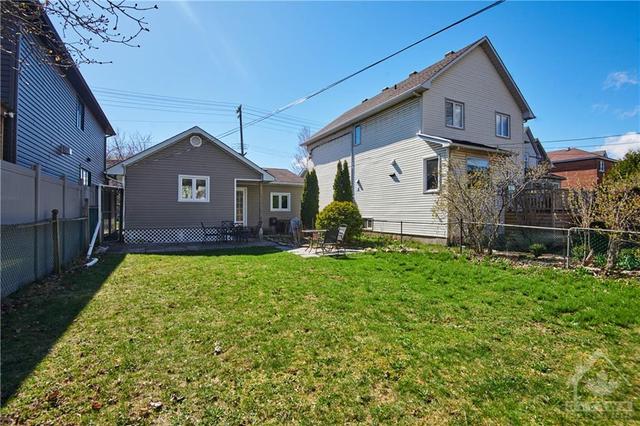 687 Roosevelt Avenue, House detached with 3 bedrooms, 2 bathrooms and 3 parking in Ottawa ON | Image 4