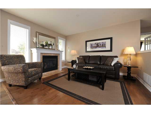 104 Seline Cres, House detached with 2 bedrooms, 3 bathrooms and null parking in Barrie ON | Image 5