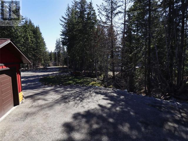 2589 Airstrip Road, House detached with 3 bedrooms, 3 bathrooms and 2 parking in Columbia Shuswap F BC | Image 66