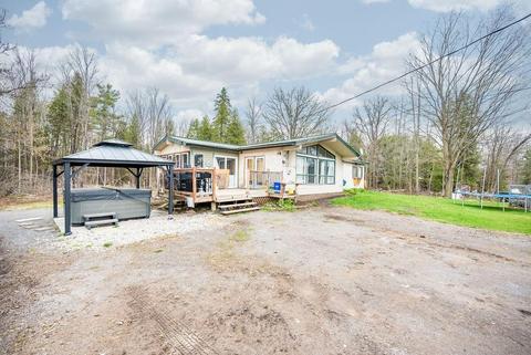 2942 River Road, House detached with 3 bedrooms, 1 bathrooms and 10 parking in McNab/Braeside ON | Card Image