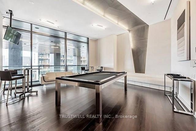 1009 - 125 Peter St, Condo with 2 bedrooms, 1 bathrooms and 1 parking in Toronto ON | Image 21