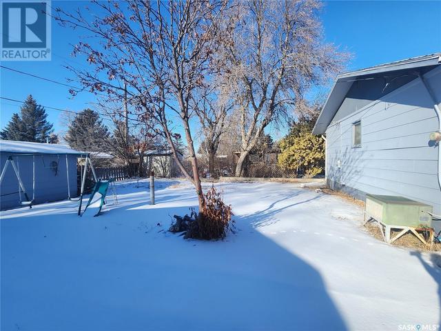 542 1st Street E, House detached with 5 bedrooms, 2 bathrooms and null parking in Lafleche SK | Image 28