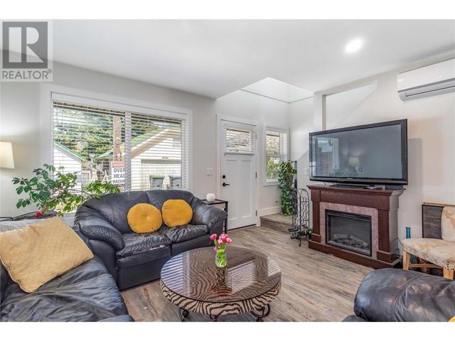 664 Patterson Avenue, House detached with 5 bedrooms, 3 bathrooms and 1 parking in Kelowna BC | Image 30