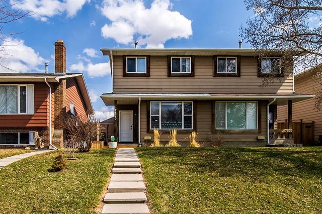 7830 20a Street Se, House semidetached with 3 bedrooms, 1 bathrooms and 4 parking in Calgary AB | Card Image
