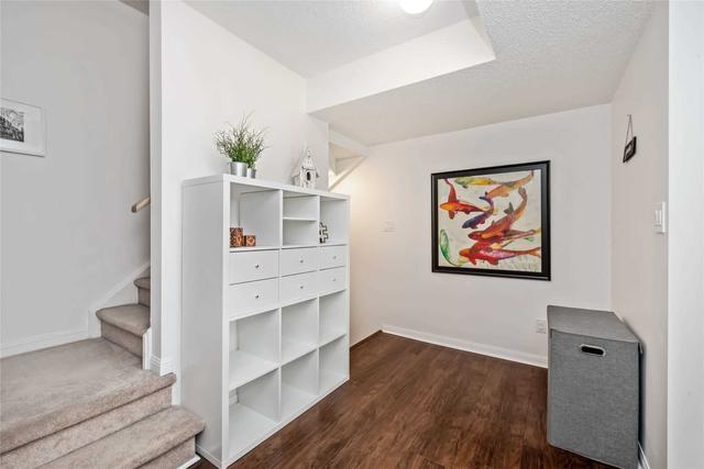 1003 - 5 Everson Dr, Townhouse with 2 bedrooms, 2 bathrooms and 1 parking in Toronto ON | Image 10