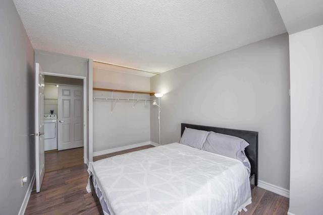 1109 - 5 Lisa St, Condo with 3 bedrooms, 2 bathrooms and 1 parking in Brampton ON | Image 21