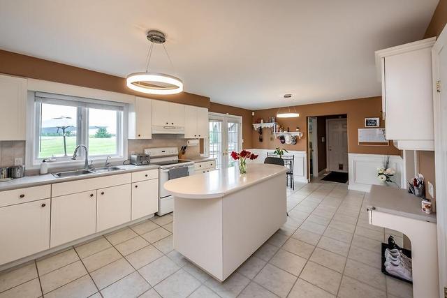 4 Featherstone Avenue, House detached with 3 bedrooms, 2 bathrooms and 6 parking in Haldimand County ON | Image 12