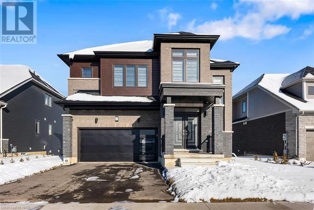 32 Explorer Way, House detached with 4 bedrooms, 3 bathrooms and 4 parking in Thorold ON | Card Image