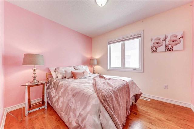 4 Goldsboro Rd, House semidetached with 4 bedrooms, 4 bathrooms and 3 parking in Brampton ON | Image 7