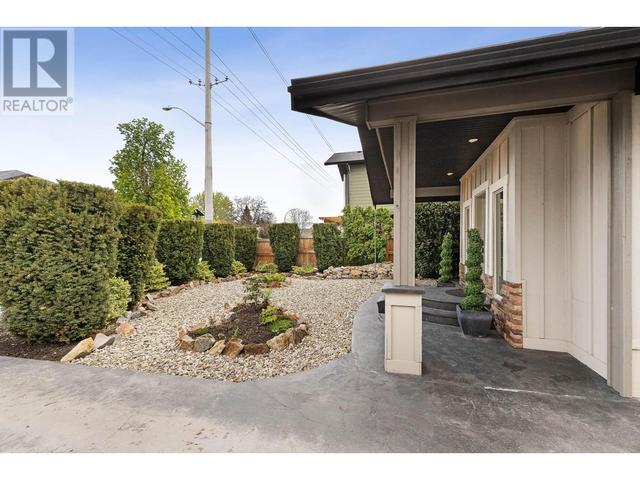 819 Cadder Avenue, House detached with 3 bedrooms, 3 bathrooms and 3 parking in Kelowna BC | Image 29