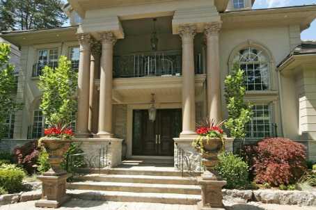 1019 Indian Rd, House detached with 8 bedrooms, 6 bathrooms and 13 parking in Mississauga ON | Image 2