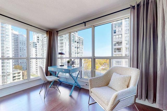 1001 - 18 Hollywood Ave, Condo with 2 bedrooms, 2 bathrooms and 2 parking in Toronto ON | Image 38