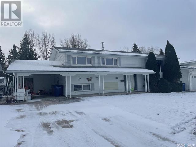 722 Portage Avenue, House detached with 4 bedrooms, 3 bathrooms and null parking in Wadena SK | Image 1