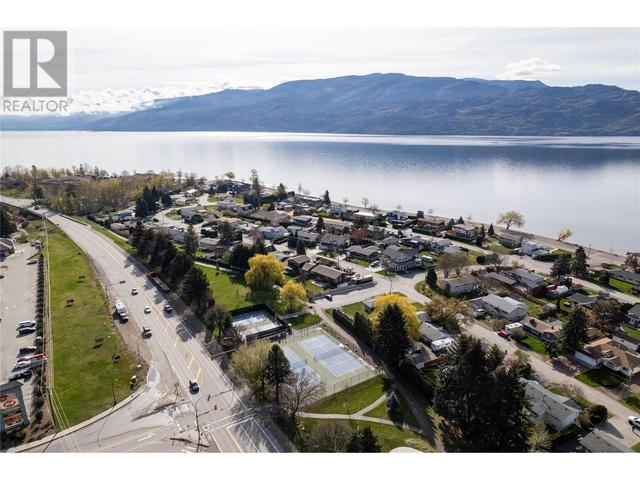 c - 4026 Beach Avenue, House attached with 3 bedrooms, 2 bathrooms and 2 parking in Peachland BC | Image 36